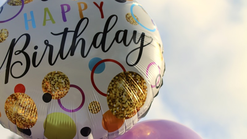 息子の嫁に贈る誕生日メッセージ例文集｜そのまま使える文例と気持ちが伝わるひと言のコツ