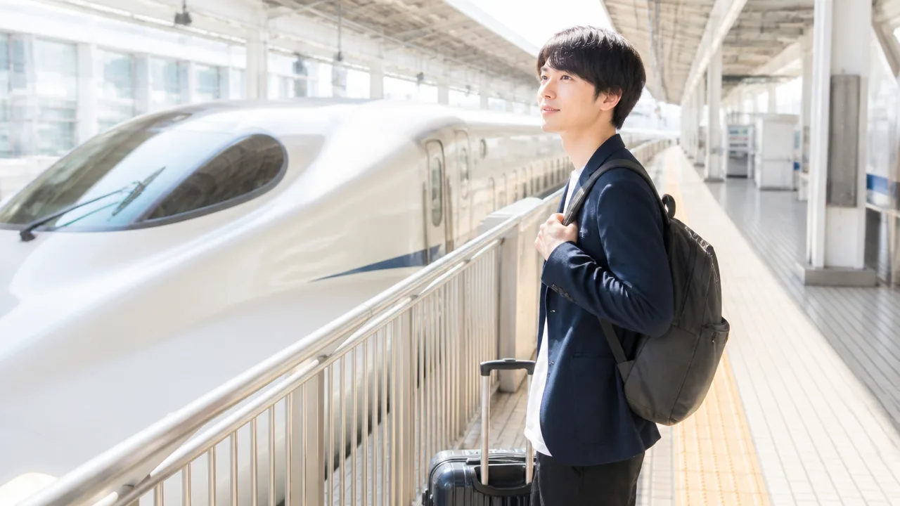 新幹線グリーン車に若い人が乗るのは変?利用理由や周囲の印象を紹介
