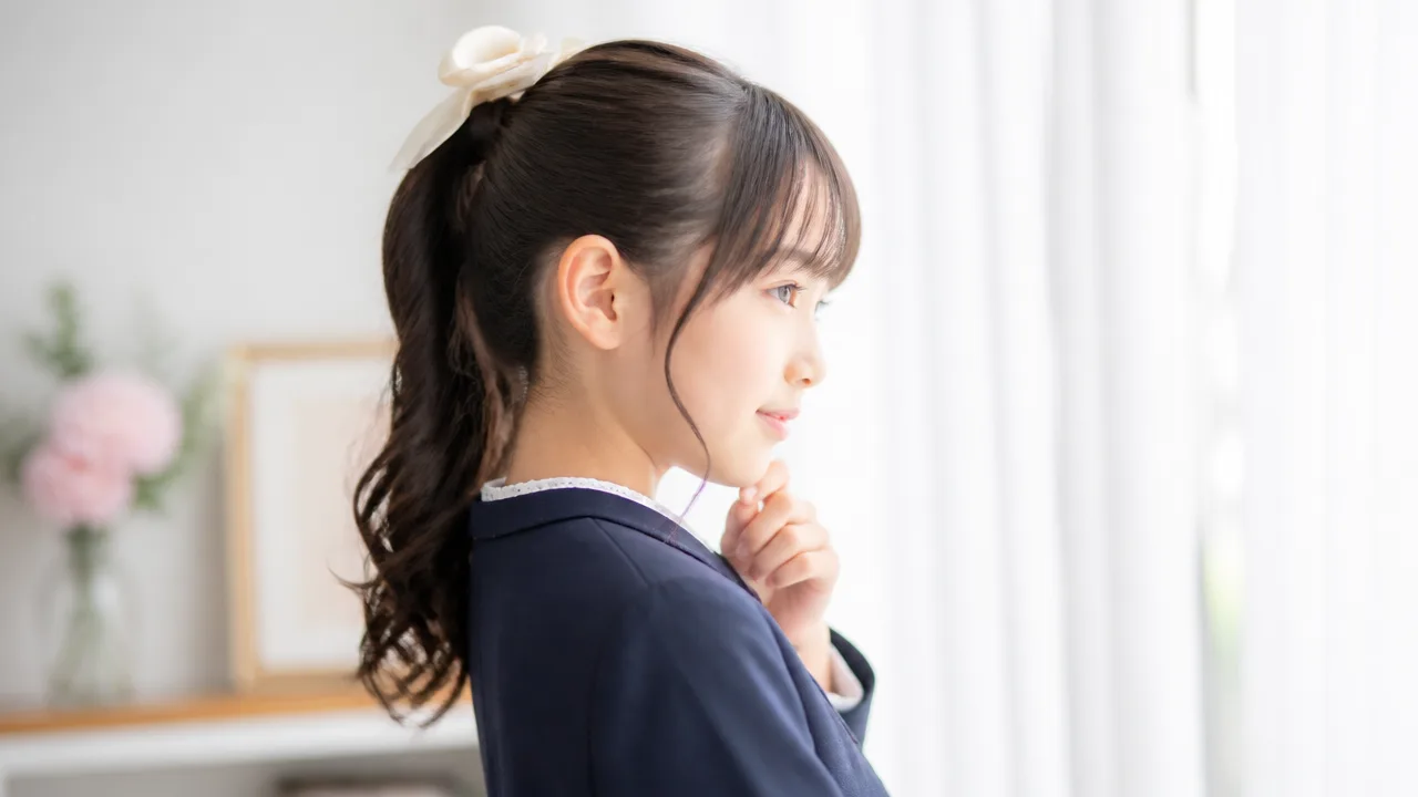 卒業式の髪型にぴったりな小学生向け簡単ポニーテールアレンジ集