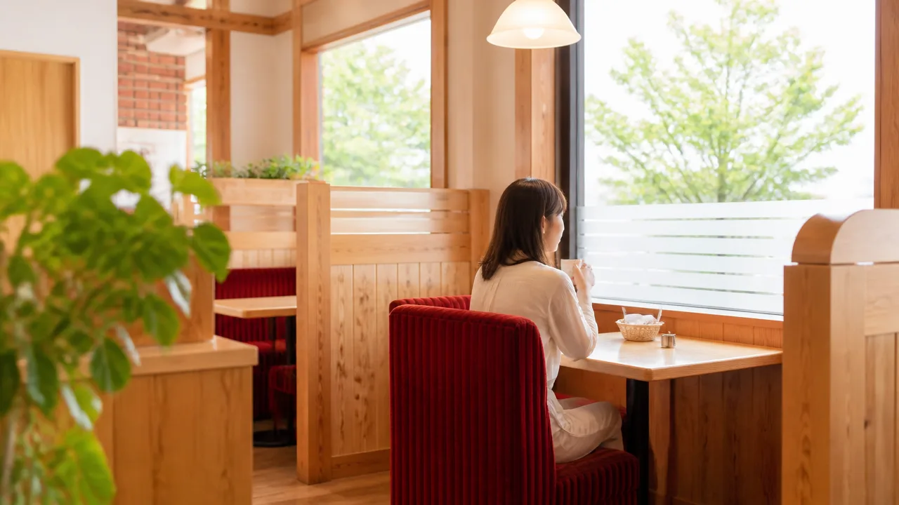 コメダ珈琲の1人席はある?入りやすい時間帯や過ごし方を紹介